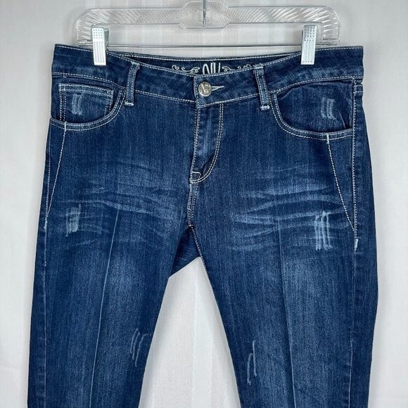 NV Jeans Women’s Sz 13 Capri Dark Wash Distressed Denim Casual Pants Streetwear - Picture 6 of 12